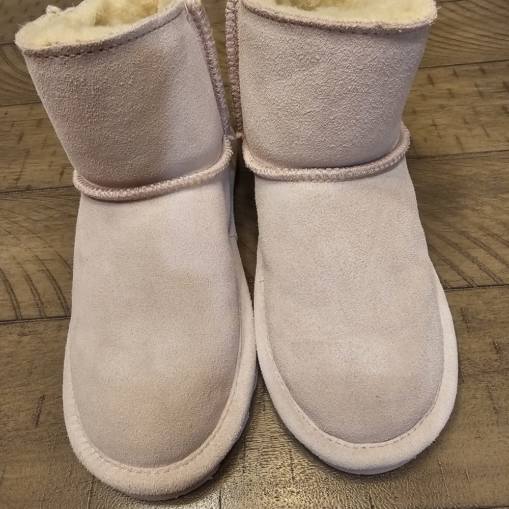 BearPaw Kids Boots in Light Pink